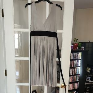 Forever 21 Gray and Black Pleated Midi Dress